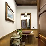 La Nova Bed And Museum نابولي