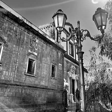 Nocleg ze śniadaniem La Nova Bed And Museum 4*