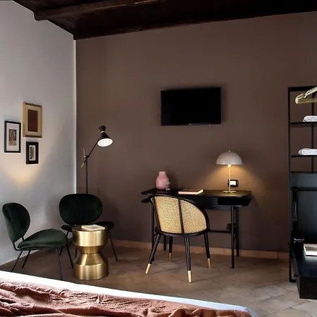 La Nova Bed And Museum 4* Naples